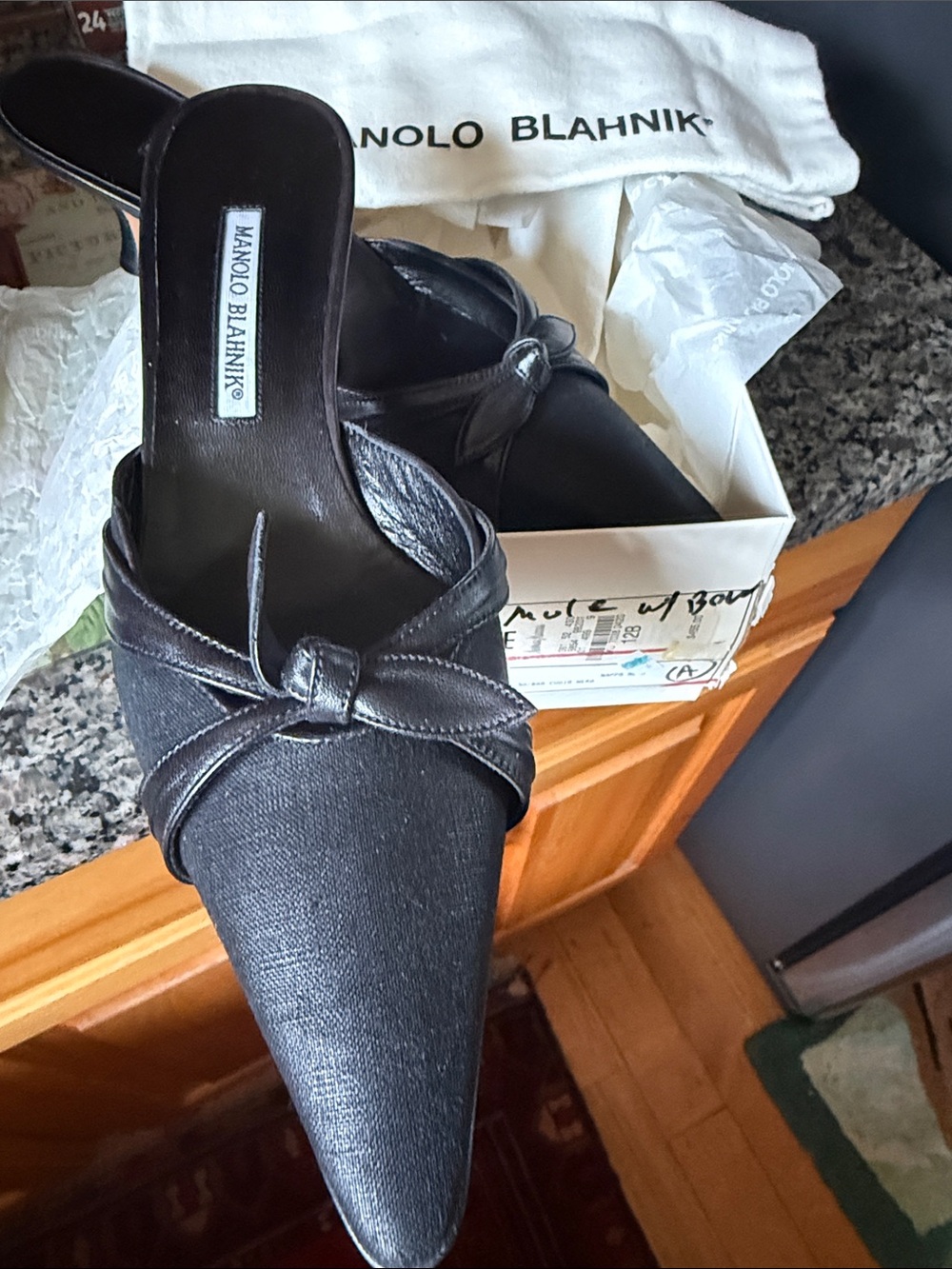 Manolo Blahnik Black Pointed Knot-Detail Mule